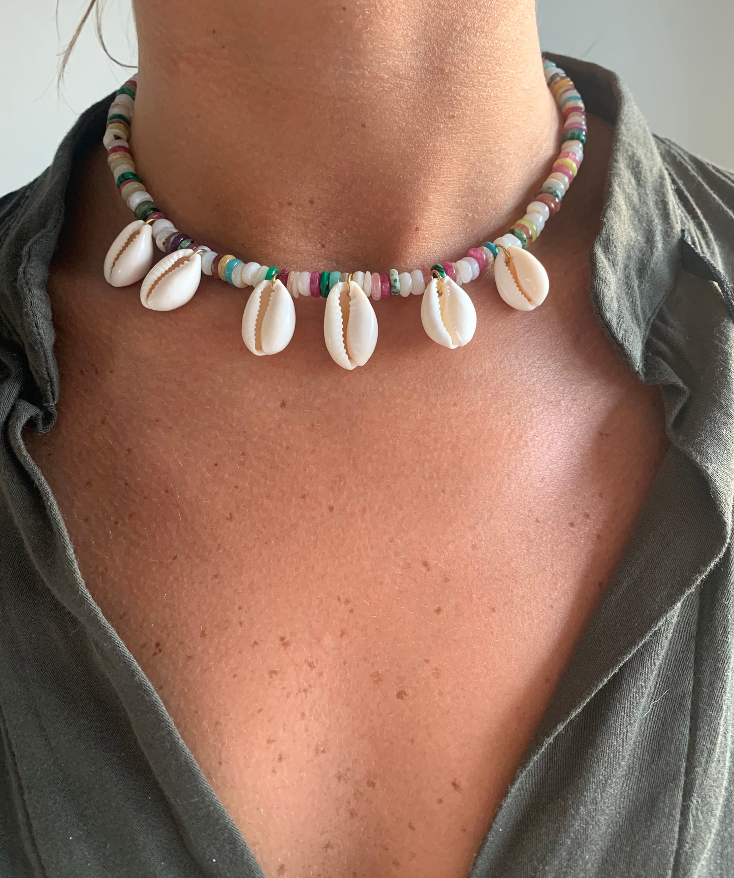 Collier OKA pierres semi précieuse